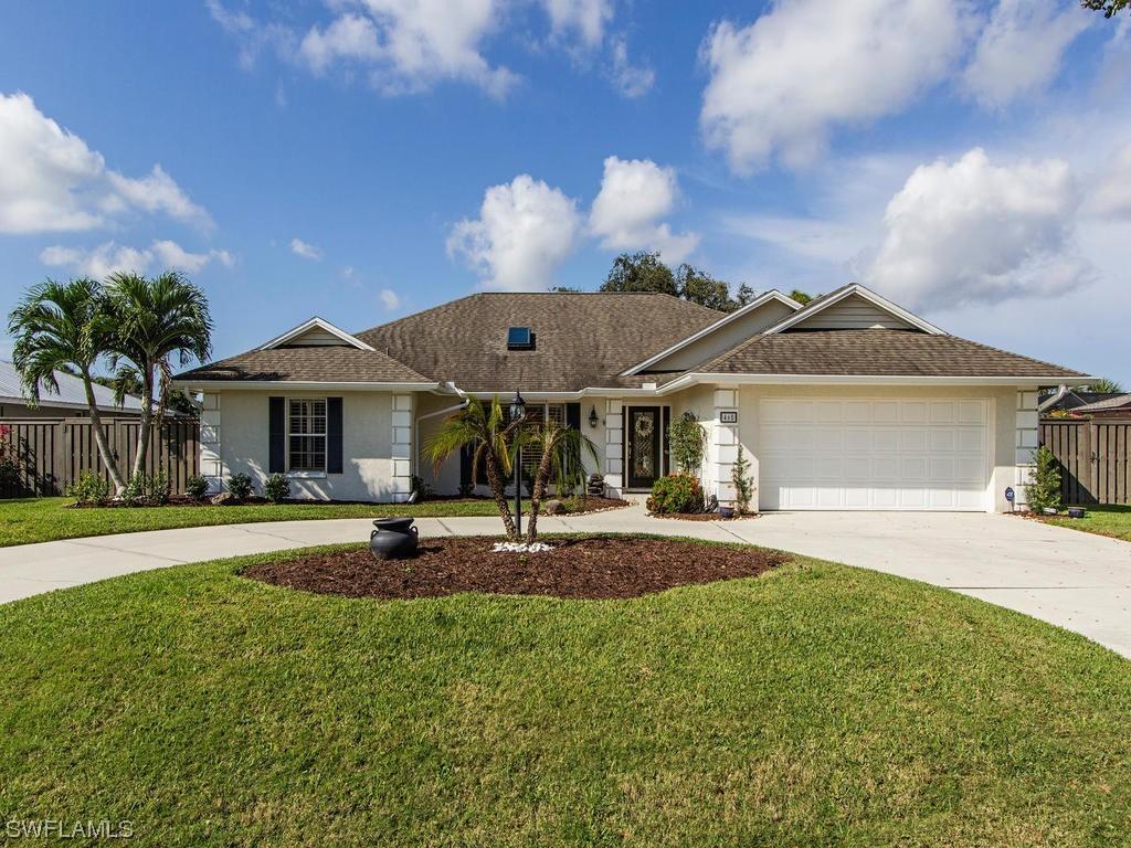 465 Cypress Way, Naples, FL 34110