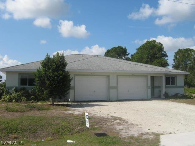 882 Duplex St., Lehigh Acres, FL 33974