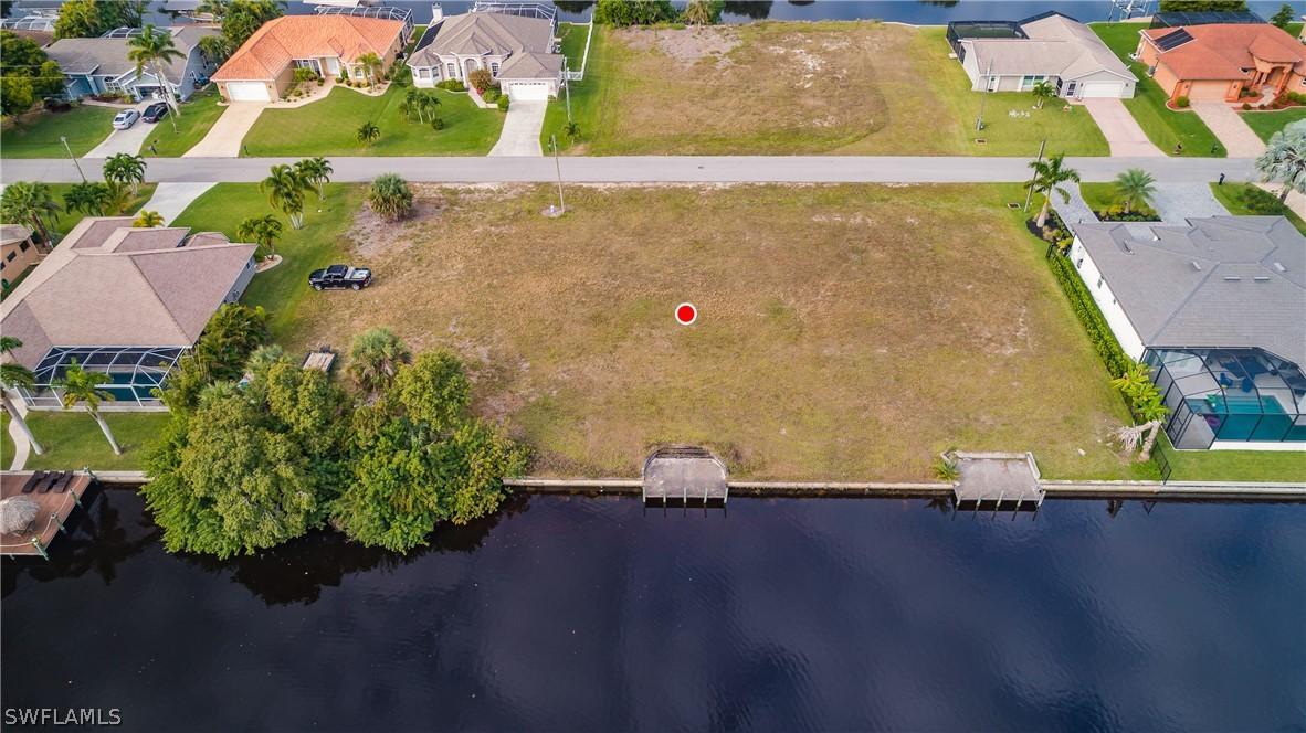 2301 SE 20th Ave., Cape Coral, FL 33990