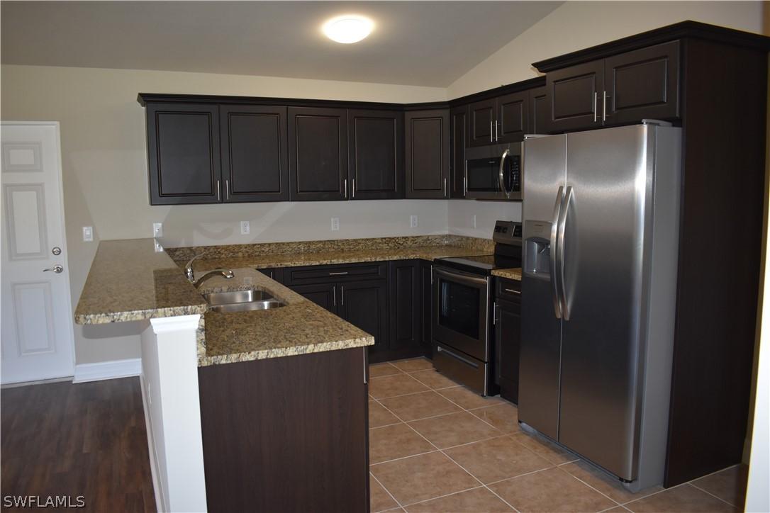 2625 SW 4th Ave., Cape Coral, FL 33914