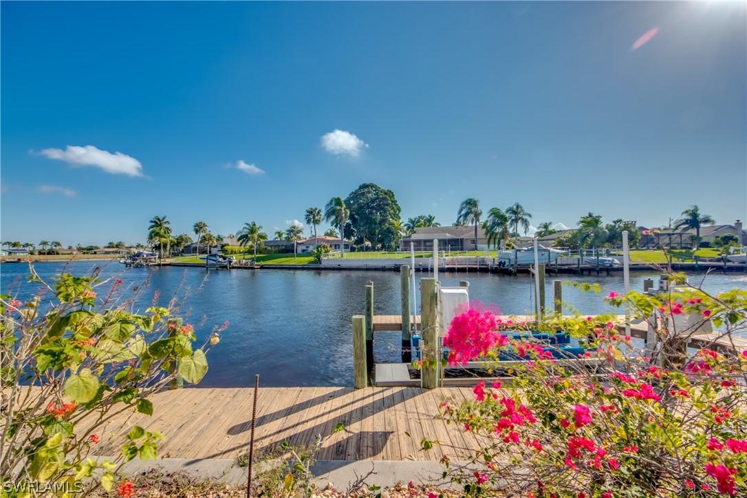 3225 SE 10th Ave., Cape Coral, FL 33904