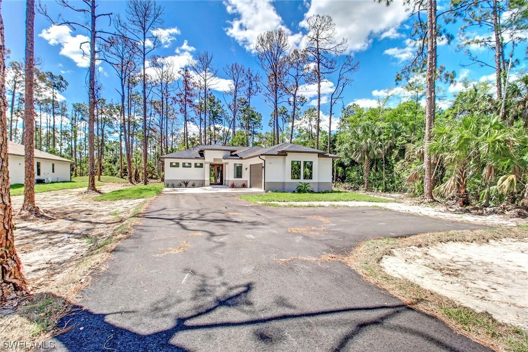 1480 20th Ave., Naples, FL 34120