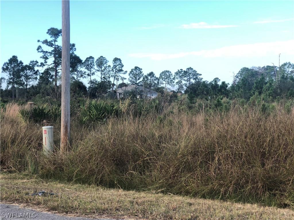 903 Lincoln Ave., Lehigh Acres, FL 33972