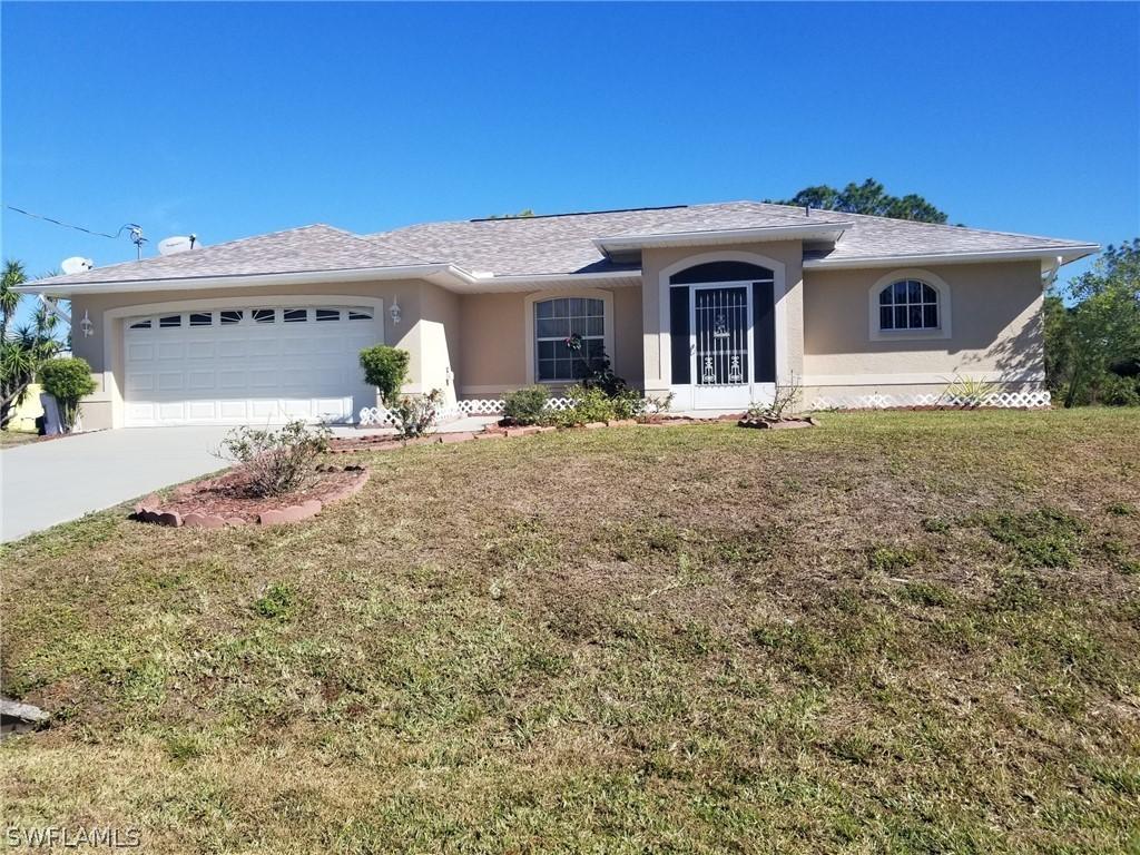712 Hibiscus Ave., Lehigh Acres, FL 33972