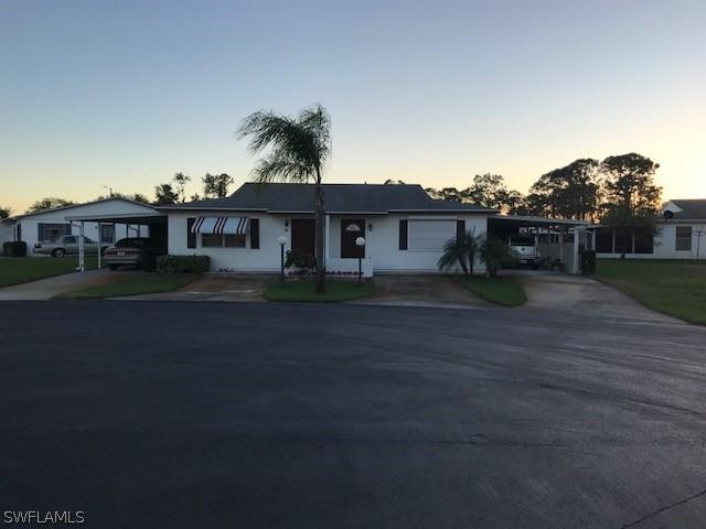 15 Aztec Lily Ln., Lehigh Acres, FL 33936