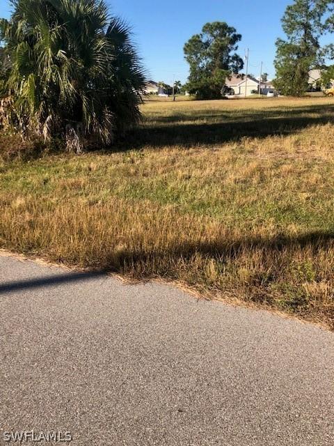 2209 NE 35th Ln., Cape Coral, FL 33909