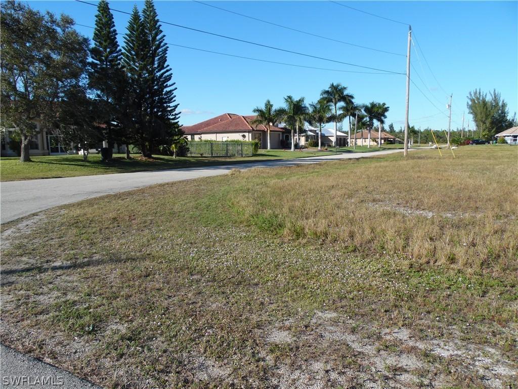2019 NW 41st Pl., Cape Coral, FL 33993