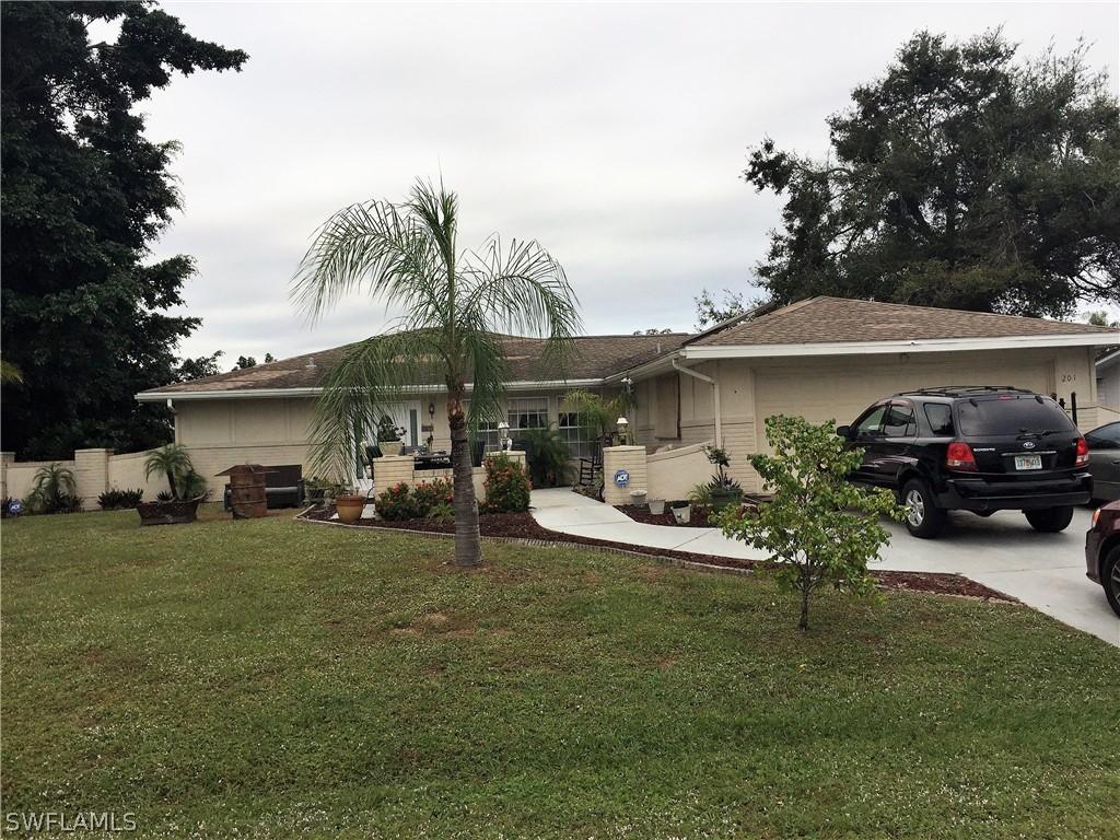 201 Lowry Ave., Lehigh Acres, FL 33936