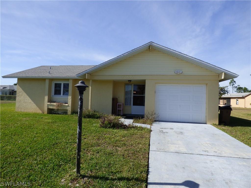 10692 Tuliptree Ct., Lehigh Acres, FL 33936