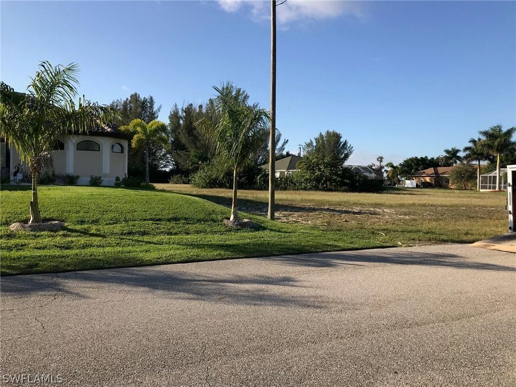 4208 NW 13th St., Cape Coral, FL 33993