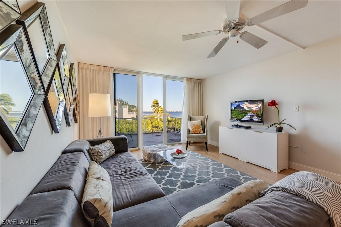 200 Periwinkle Way #229, Sanibel, FL 33957