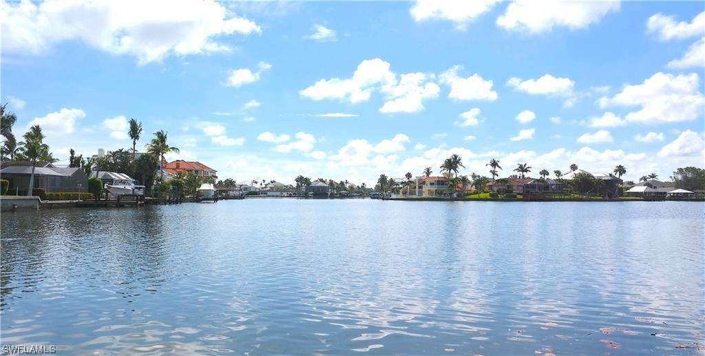 9990 Gulf Shore Dr., Naples, FL 34108
