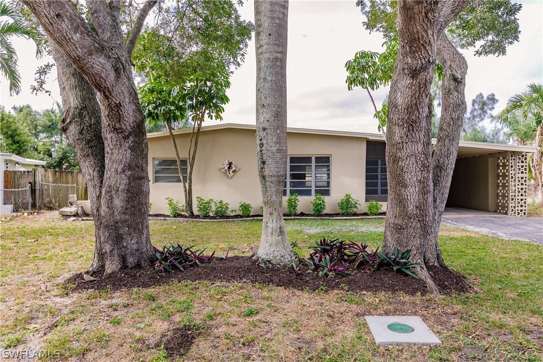 4294 Ellen Ave., Fort Myers, FL 33901