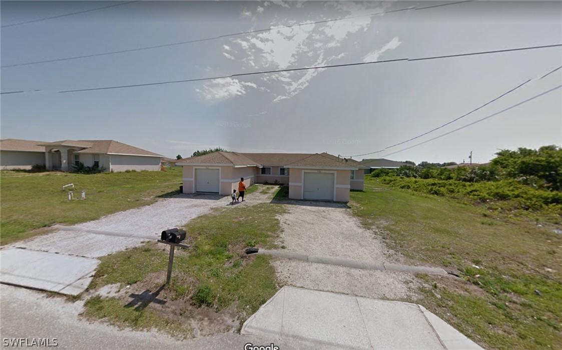 733/735 Ichabod Ave., Lehigh Acres, FL 33973