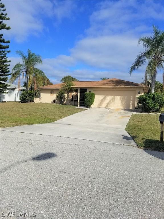 2209 SE 8th Pl., Cape Coral, FL 33990