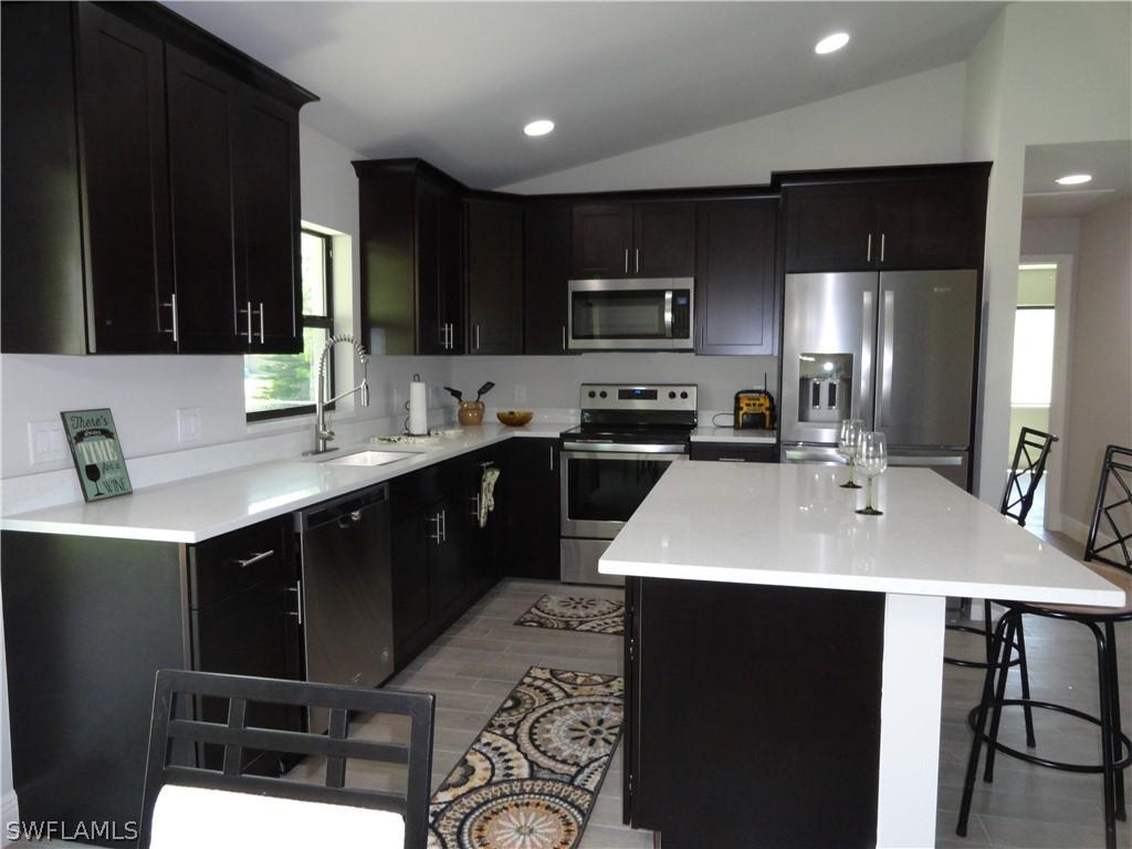 2420 NW 3rd Ave., Cape Coral, FL 33993