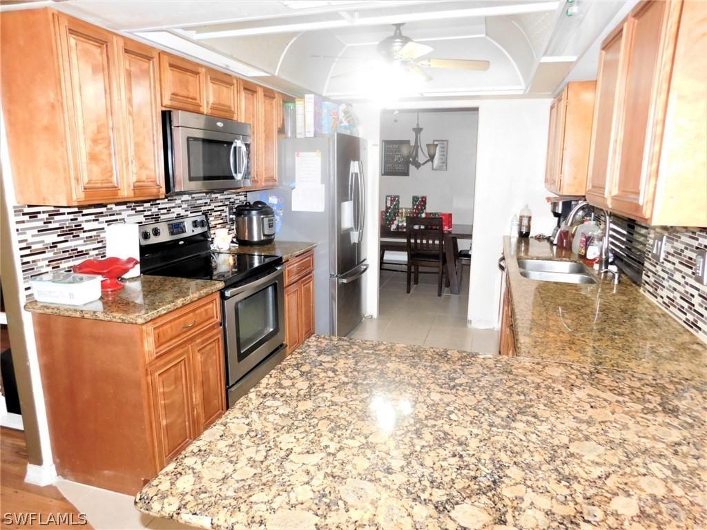 1211 Dayton Ave., Lehigh Acres, FL 33972