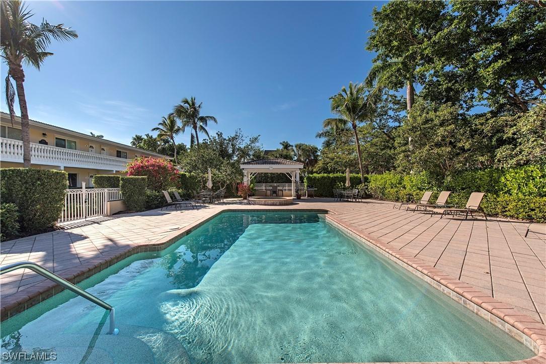 980 7th Ave. #207, Naples, FL 34102