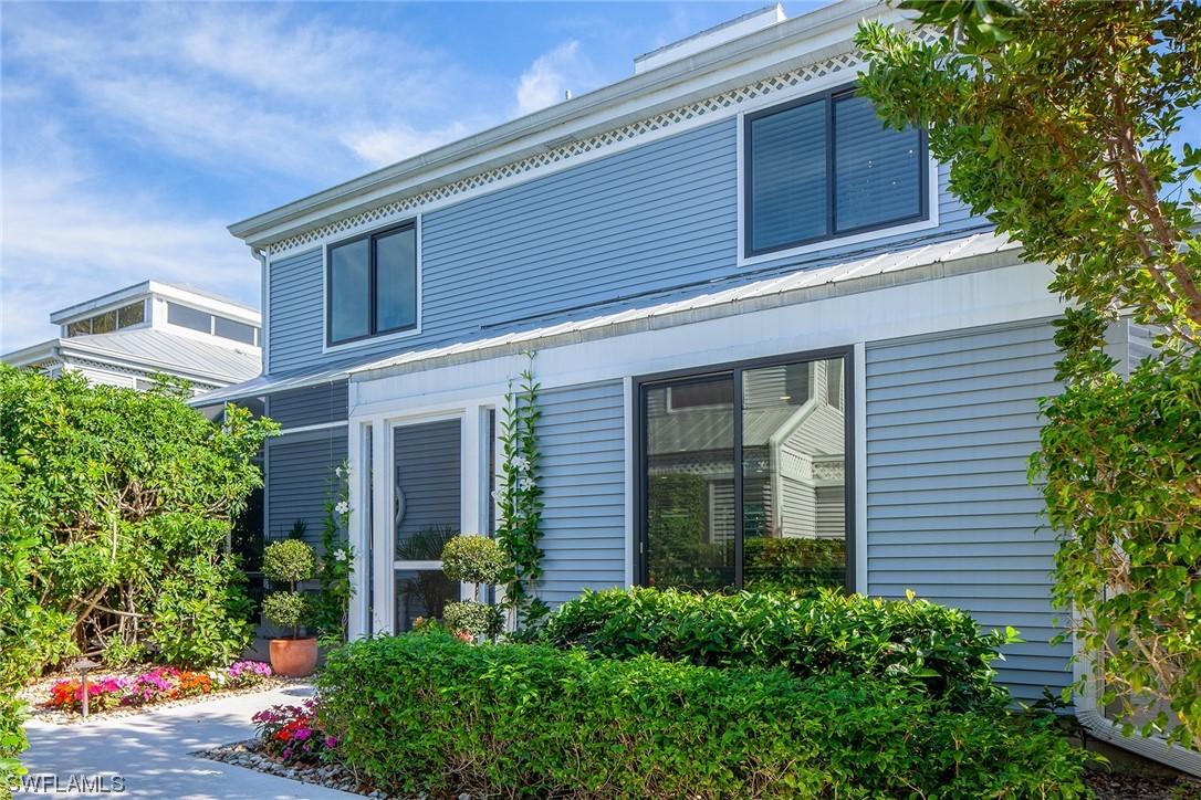 230 6th Ave., Naples, FL 34102