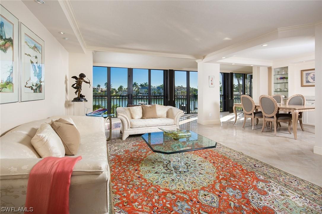 2400 Gulf Shore Blvd. #102, Naples, FL 34103