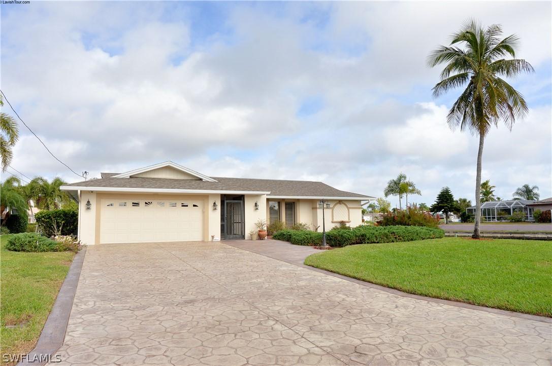 941 SE 43rd Ter., Cape Coral, FL 33904