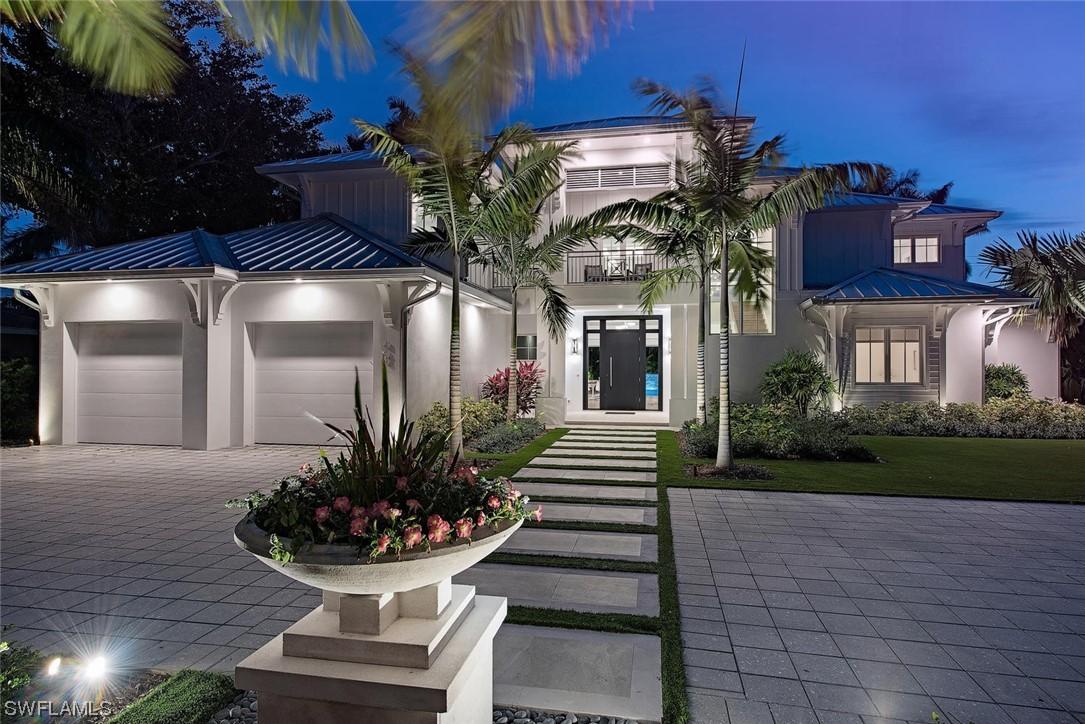 464 Golf Dr., Naples, FL 34102