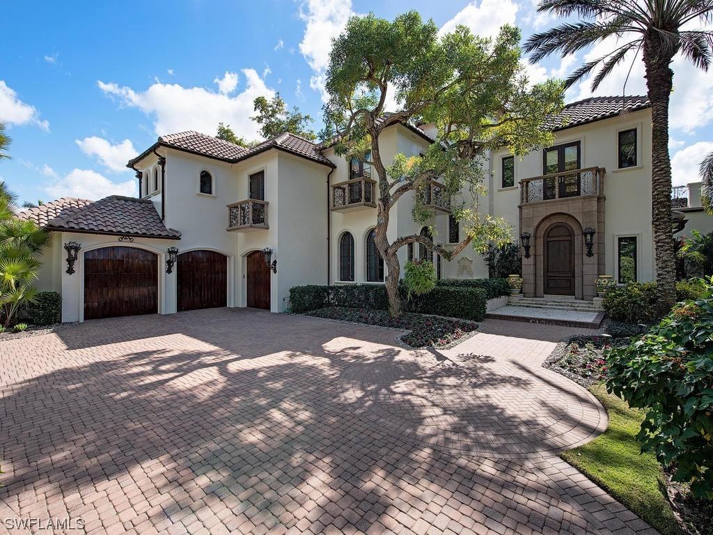 801 Spyglass Ln., Naples, FL 34102