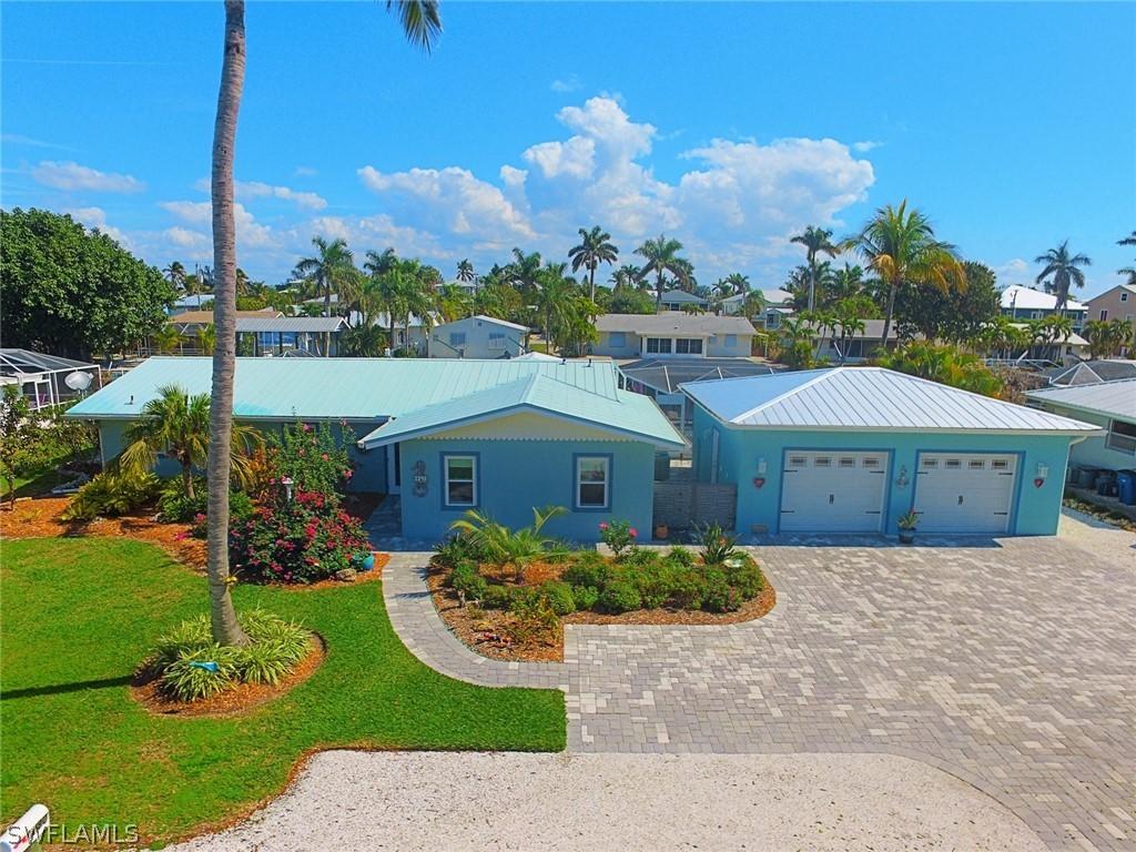 2290 Oleander St., St. James City, FL 33956