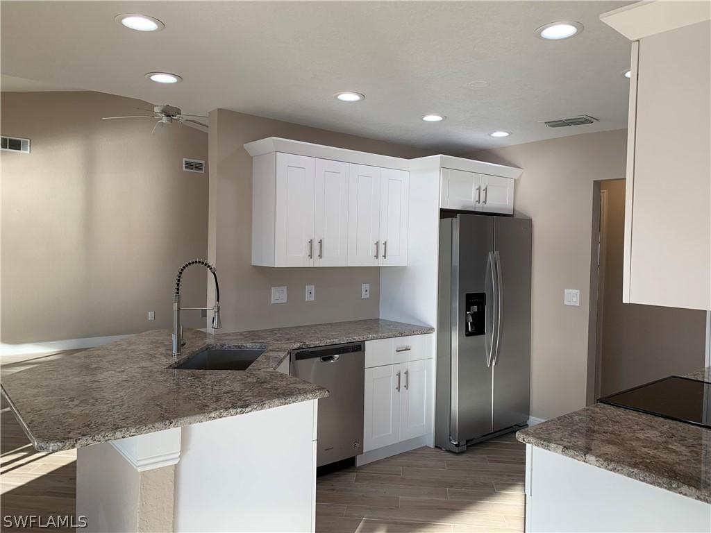 118 NE 19th Ct., Cape Coral, FL 33909