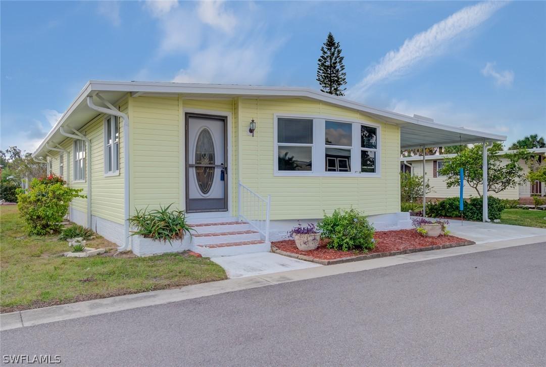 4 Fig St., Alva, FL 33920