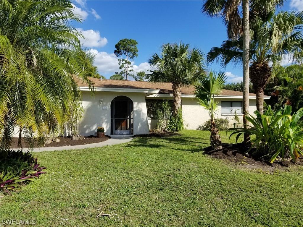 220 Lake Ave., Lehigh Acres, FL 33936