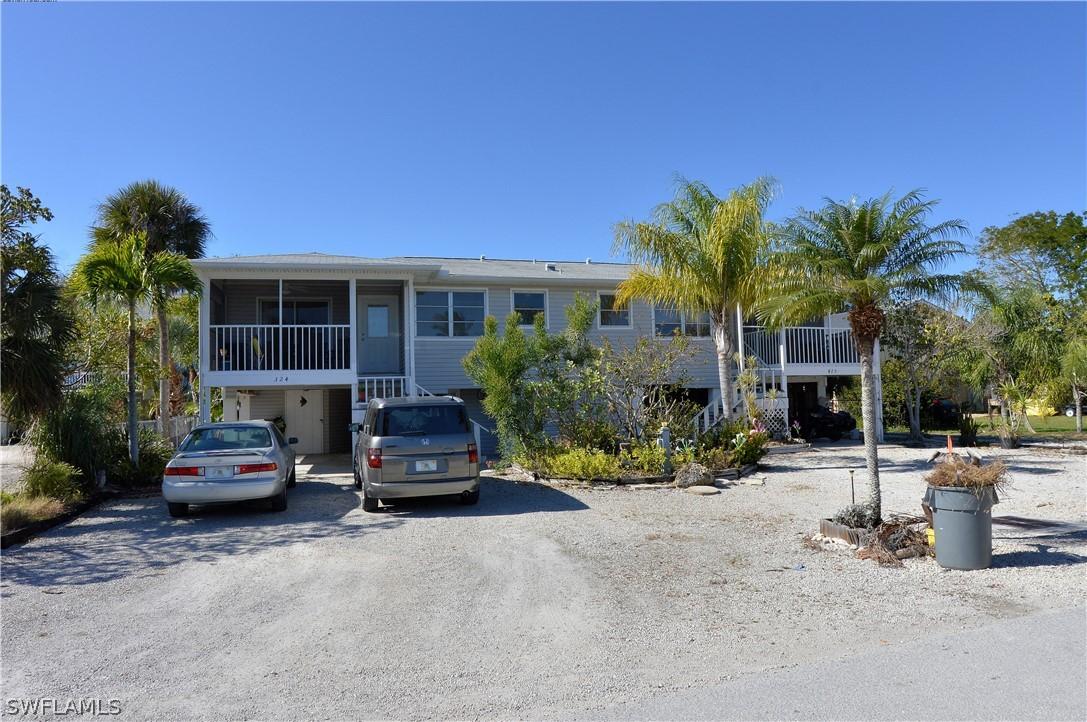 423 Lazy Way, Fort Myers Beach, FL 33931
