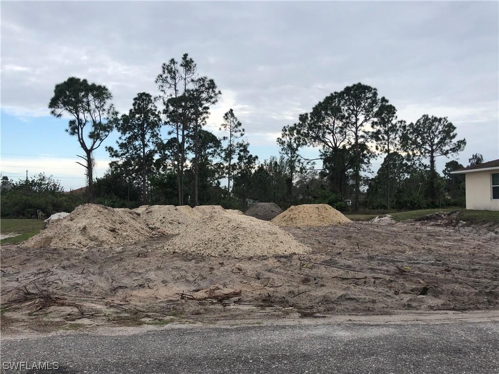 3805 19th St., Lehigh Acres, FL 33976