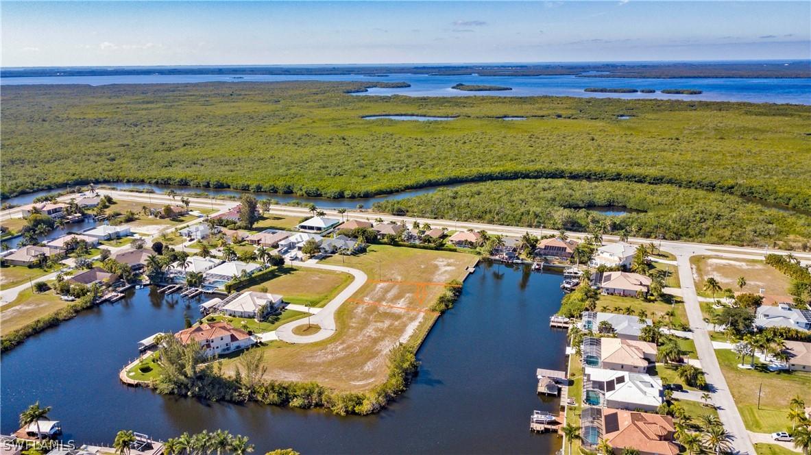 3005 SW 40th Ln., Cape Coral, FL 33914