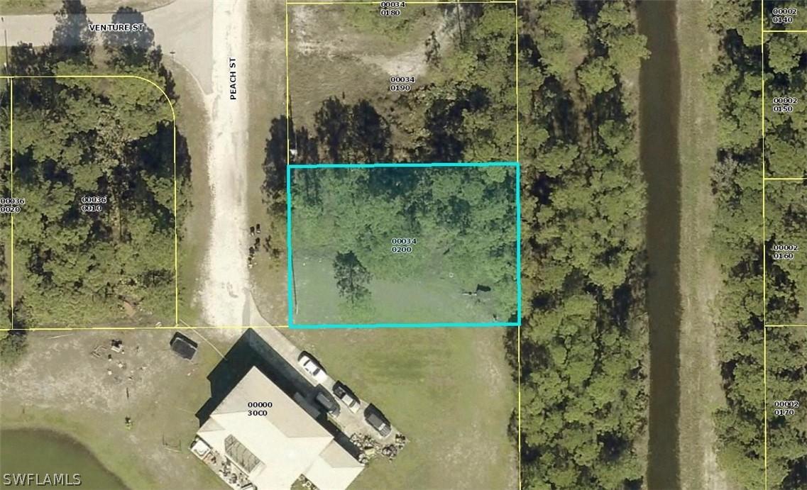 1075 Peach St., Lehigh Acres, FL 33974
