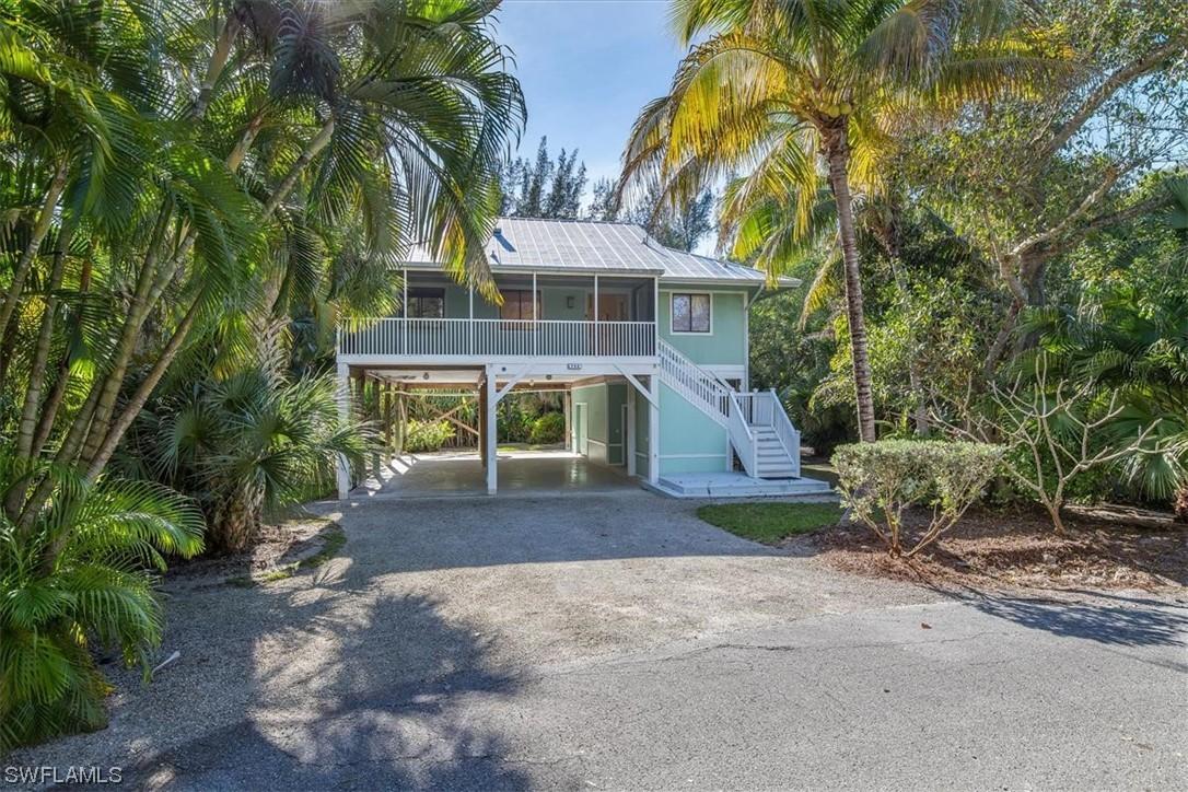 744 Marthas Ln., Sanibel, FL 33957