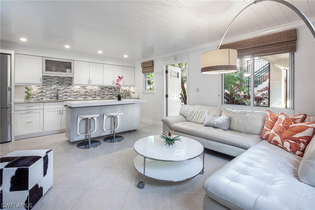 960 7th St. #101, Naples, FL 34102