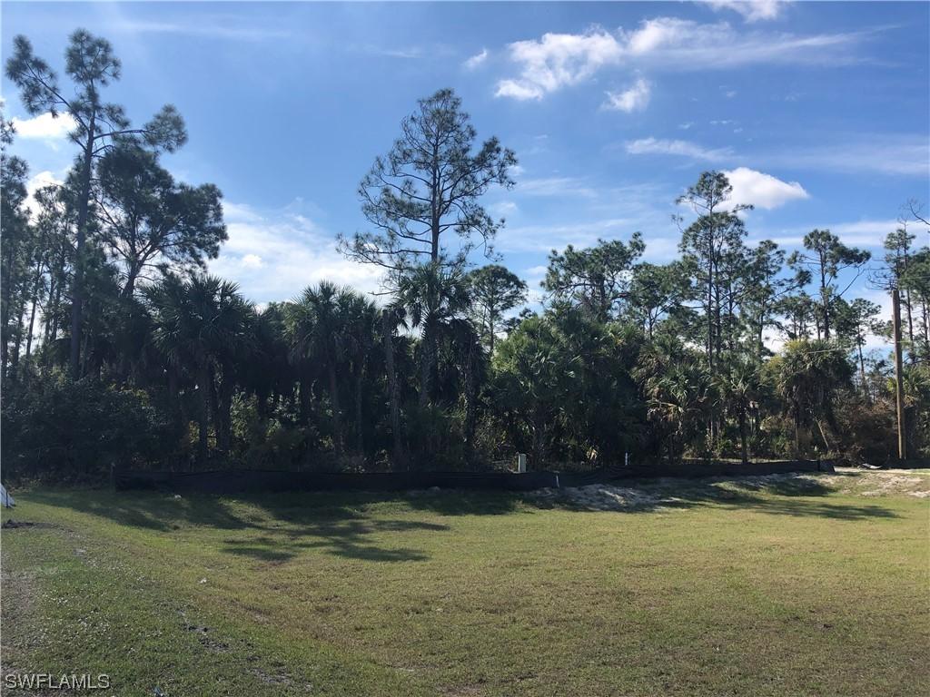 20 Street Se Golden Gate Blvd, Naples, FL 34117