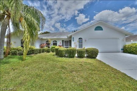 3707 SE 8th Pl., Cape Coral, FL 33904