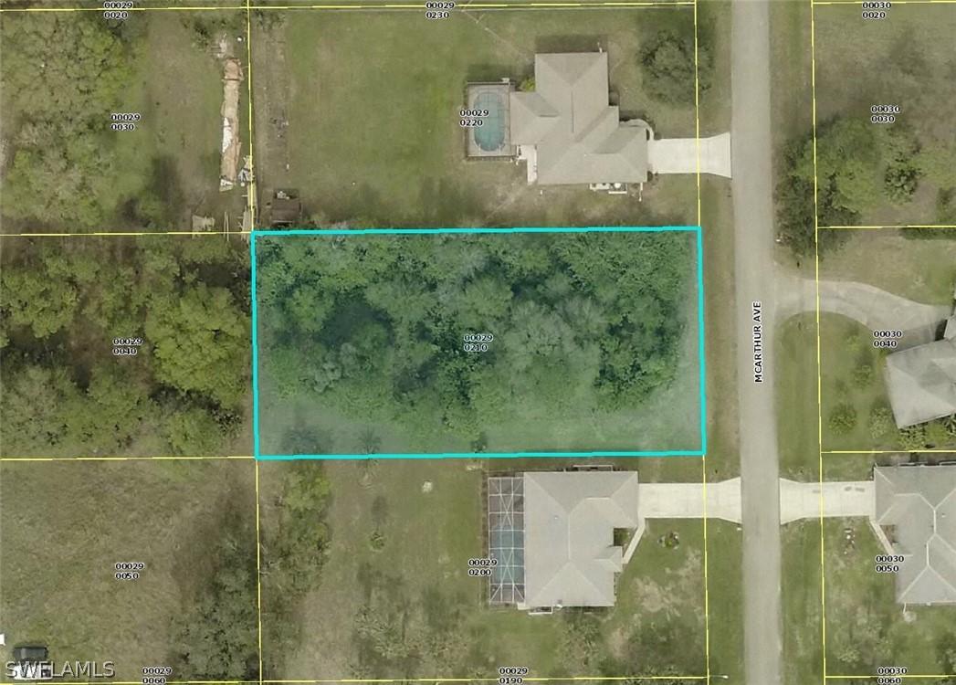617 Mcarthur Ave., Lehigh Acres, FL 33936