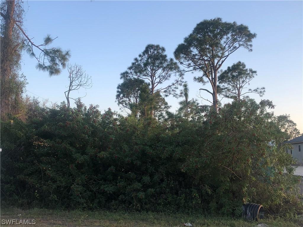 18th Ave., Naples, FL 34120