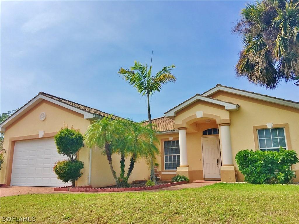 27330 Rue De Paix Rd., Bonita Springs, FL 34135