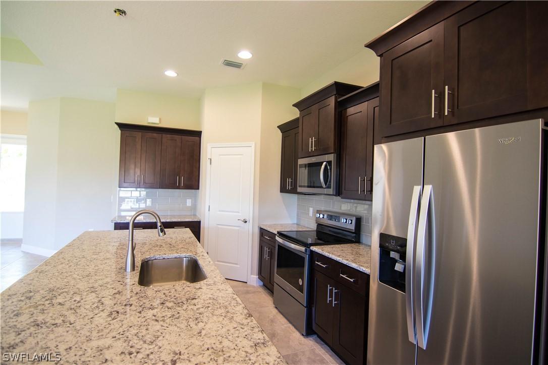 1819 SW 40th Ter., Cape Coral, FL 33914