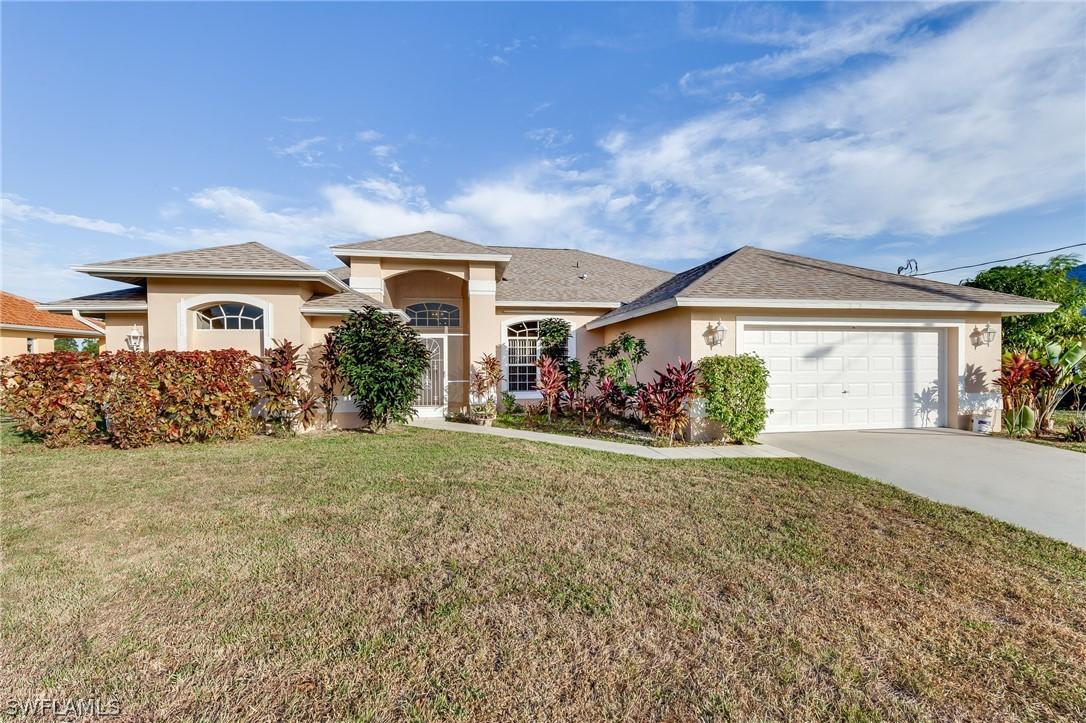716 Hibiscus Ave., Lehigh Acres, FL 33972