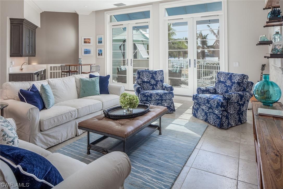 1001 10th Ave. #210, Naples, FL 34102