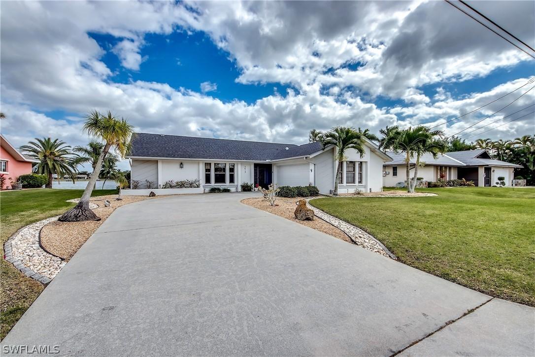 3613 SW 5th Pl., Cape Coral, FL 33914
