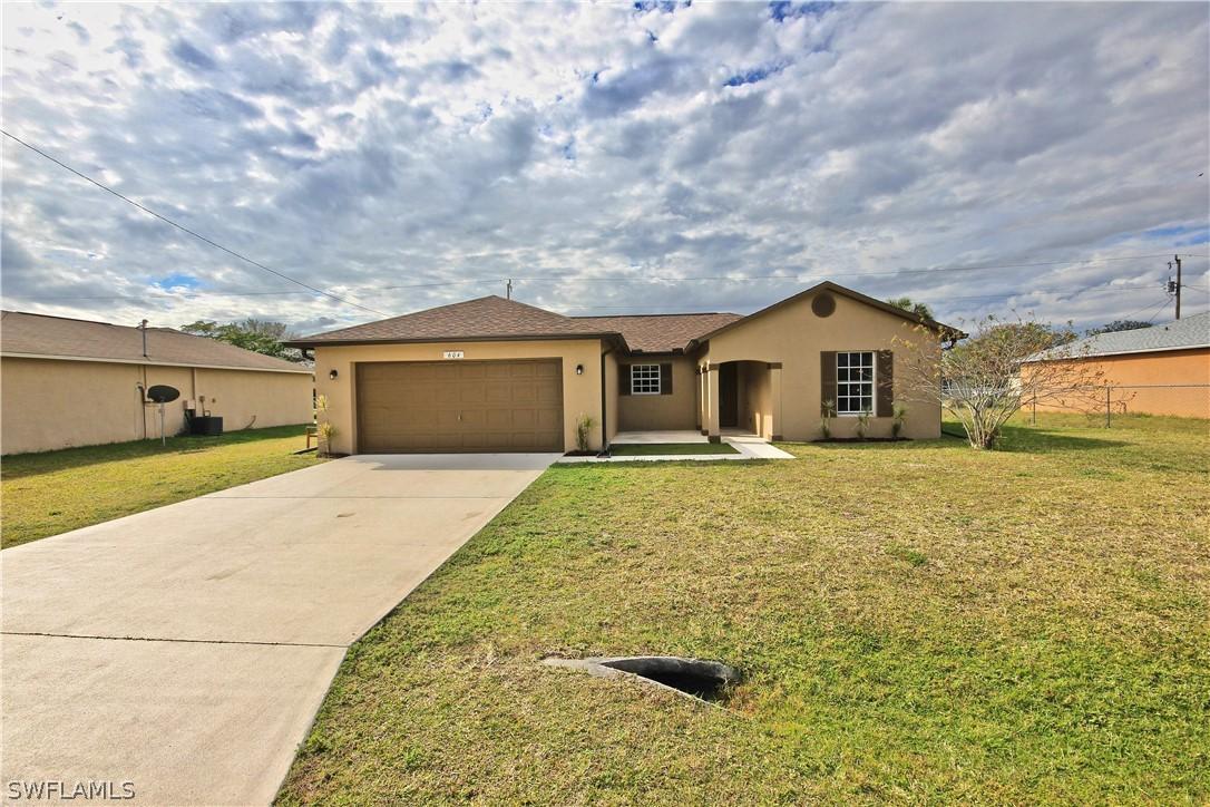 604 Thomas Sherwin Ave., Lehigh Acres, FL 33974