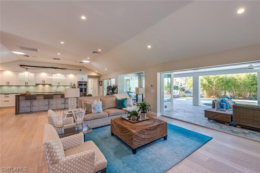 5215 Seashell Ave., Naples, FL 34103