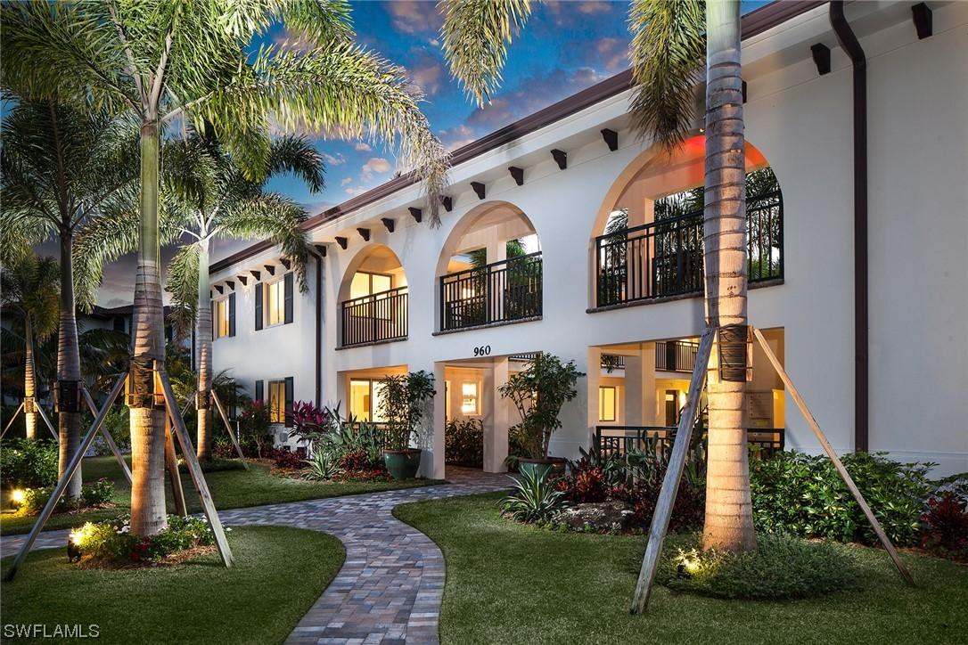 960 7th St. #201, Naples, FL 34102