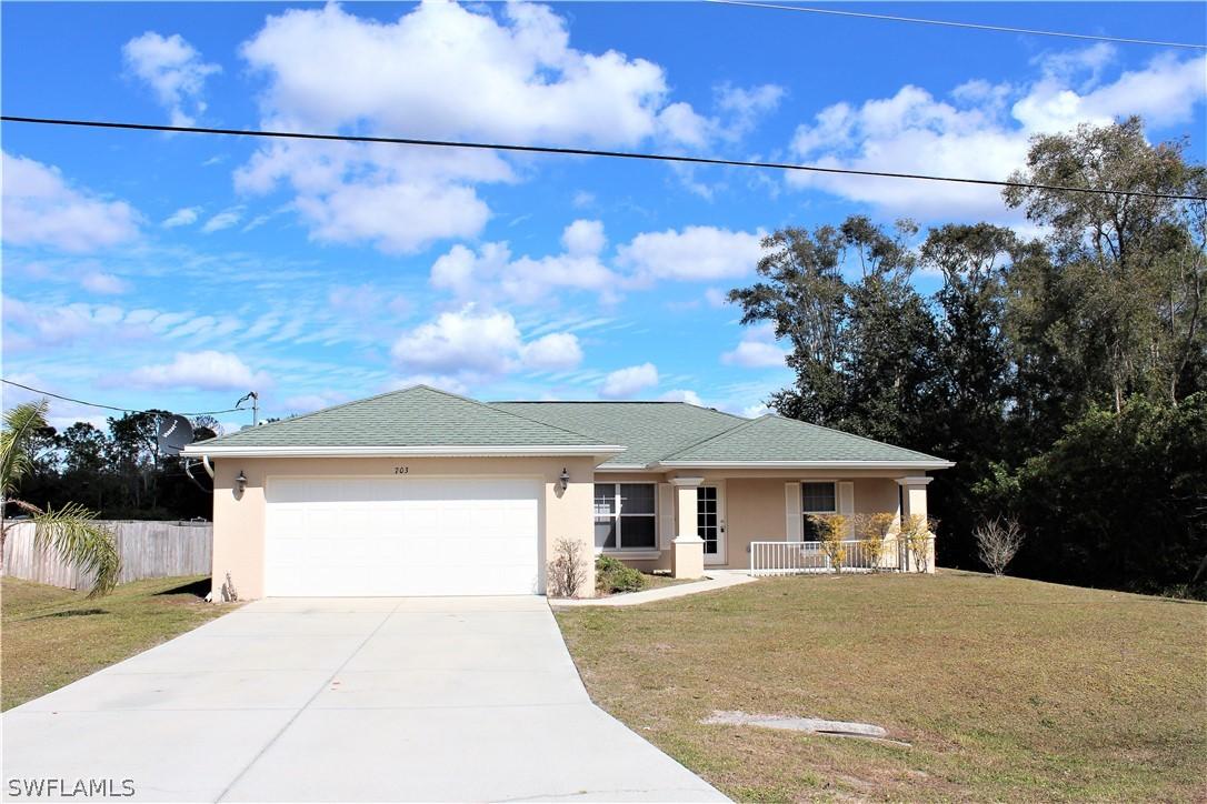 703 Arundel Cir., Fort Myers, FL 33913